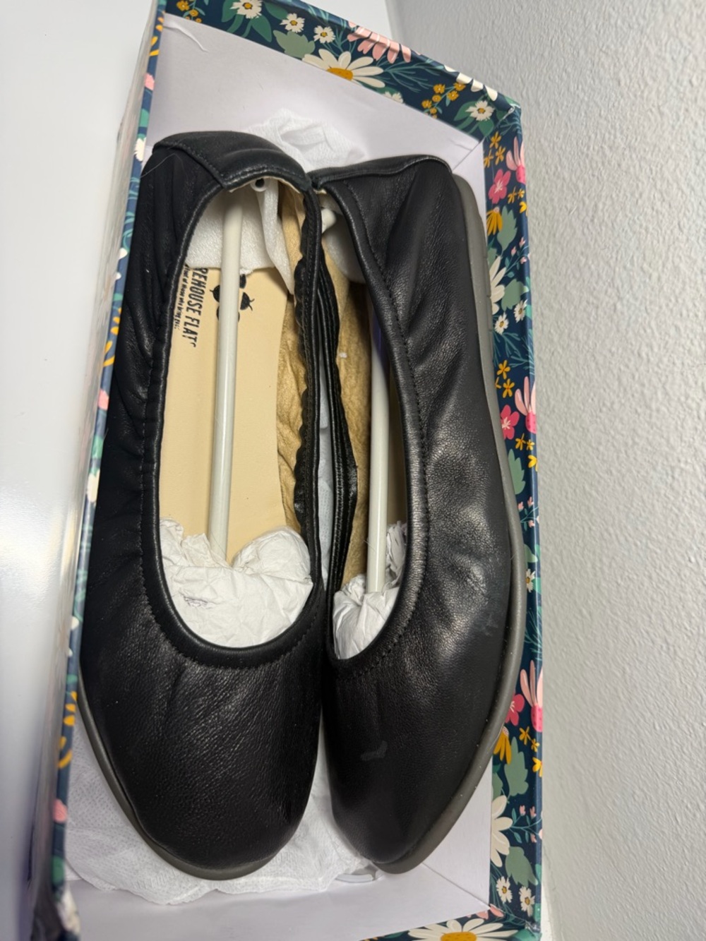 Storehouse Classic Black Leather Ballet Flats - Picture 4 of 11